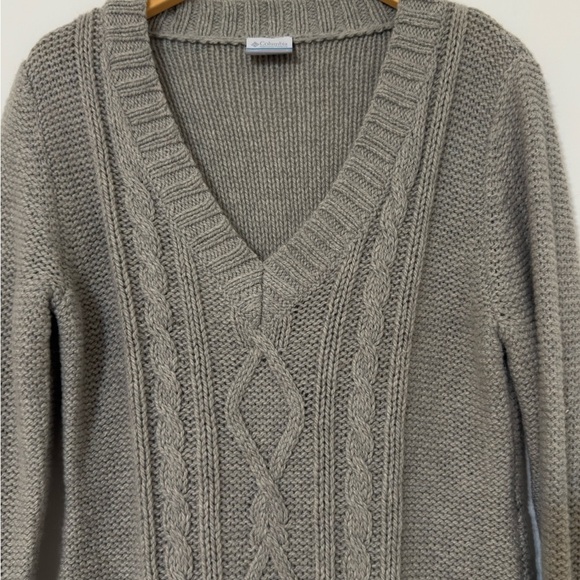 Columbia Women’s Wool Blend V Neck Sweater Light Gray Size L - Picture 3 of 6